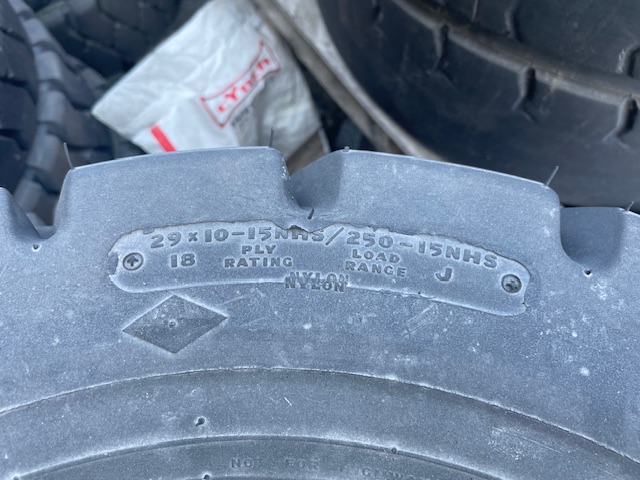 29X10-15-Tire1