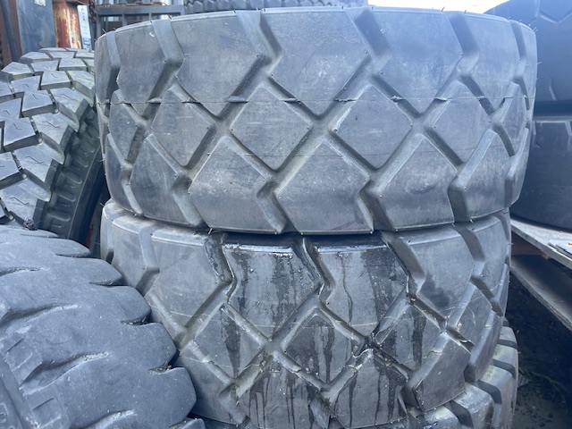 29X10-15-Tire2