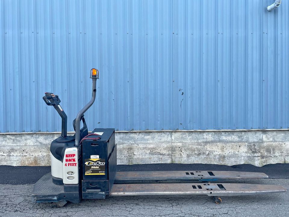 PE-Pallet-Truck1