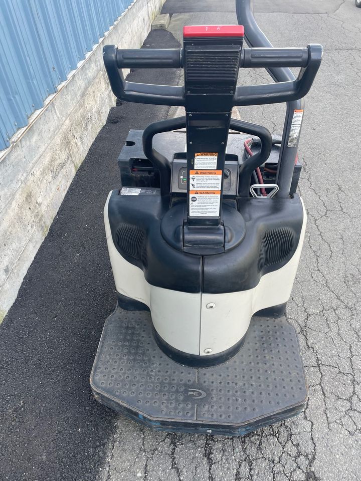 PE-Pallet-Truck2