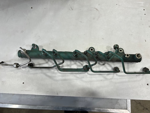 Volve-Fuel-Rail1