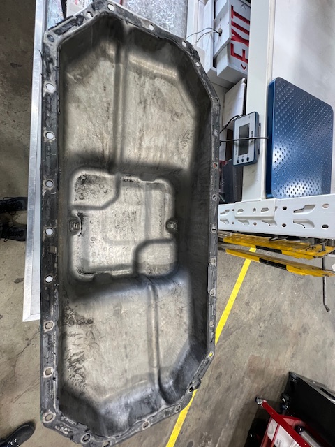 Volvo-Oil-Pan2