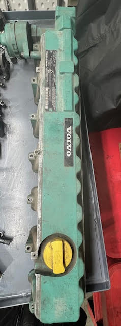 Volvo-Valve-Cover1